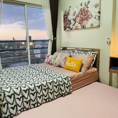 The Elevated Abode - ComfyCosy 1-Br at the Loop