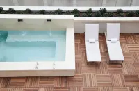 Thompson Dallas by Hyatt - spa
