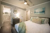 Walk to the Silos! 3 Bed 1960's Bungalow Near Baylor