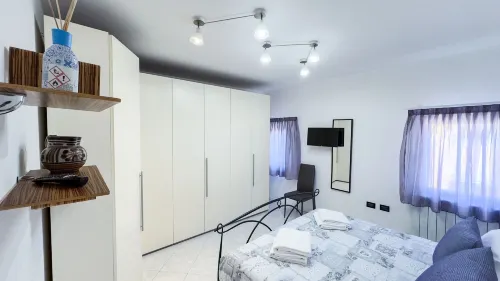 Casa Raffi by Ca-Sa Check - Apartments