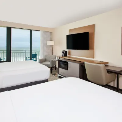 Holiday Inn VA BEACH-OCEANSIDE (21ST ST) by IHG โรงแรมใกล้ประภาคารเคปเฮนรี