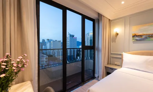 Louis Mo Apartment