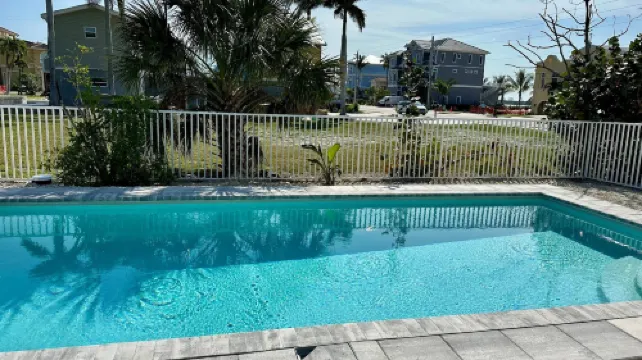 紅魚度假-南端泳池之家