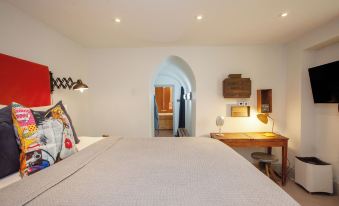 Higgihaus Apt 1 #36-37 Royal York Crescent