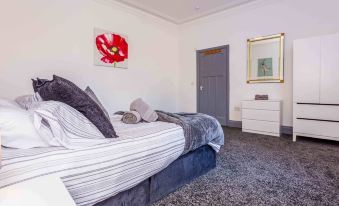 Host & Stay - Bambro Apartment