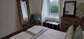 Snug - Macushla Apartment