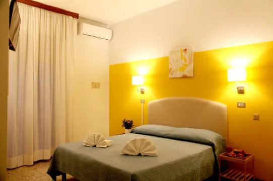 Hotel Alfa - Spiaggia Inclusa Con Formula All Inclusive