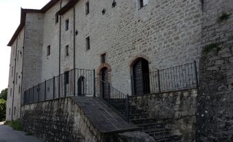 Castello Izzalini Todi Resort