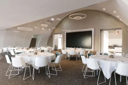 Hilton Garden Inn Bordeaux Centre Отели рядом с достопримечательностью «Musee National des Douanes»