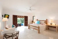 Las Alamandas Hotels in La Huerta