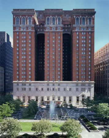 Omni William Penn Hotel Отели рядом с достопримечательностью «Храм познания»