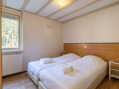 Cosy bungalow within De Maasduinen area