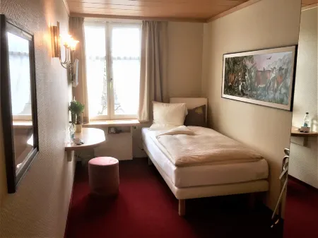 Hotel & Spezialitätenrestaurant Zur Linde