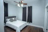 Remodeled Historic 2Br 1BA House Near Downtown