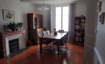 La Miramboise, Chambres et Table D hôtes