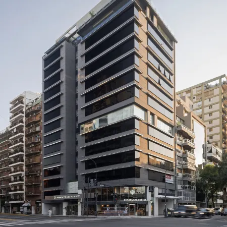 Urbanica the Libertador Hotel Отели рядом с достопримечательностью «Конгресс-центр Golden Center»