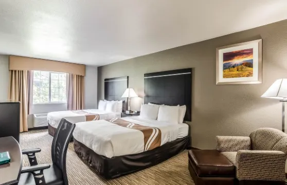 威斯敏斯特品質酒店及套房 - 布魯姆菲爾德