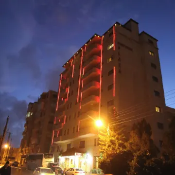 Shepherd Plaza Hotel