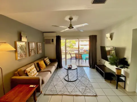 Reef Gateway Apartments Отели рядом с достопримечательностью «Cairns Esplanade Beach Volleyball Court»