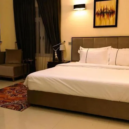 Premium Hotel & Suites by Victoria Inn