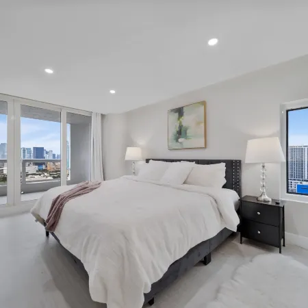 Lovely 1-Bedroom Condo