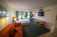 Shearwater Resort