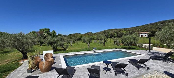 Olive Garden Paradise with Heated Swimming Pool Hotels in Rovinj