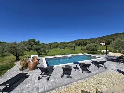 Olive Garden Paradise with Heated Swimming Pool Hotels in 