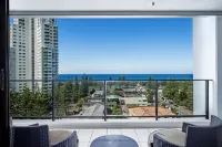 Ultra Broadbeach - Sea View
