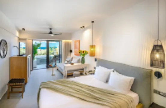 Calla Luxury Seafront Suites