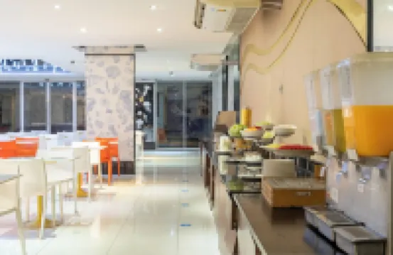 โรงแรมรอดีนา บีช