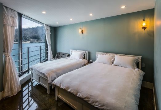 2. 에스에스 리조트..