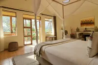 Gorilla Safari Lodge Hotels in Bufumbira