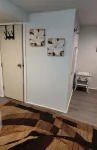 Newly Remodeled  Basement Studio!