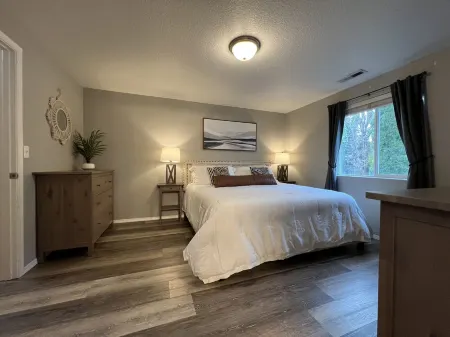 Comfortable home near Outlets, Wineries and Tulip Festival