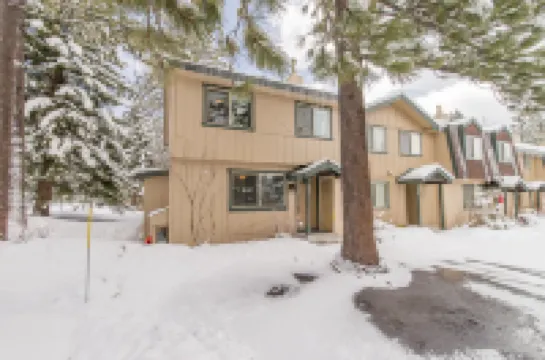 Bright Living Space and Enclosed Deck - Charming Lake Retreat