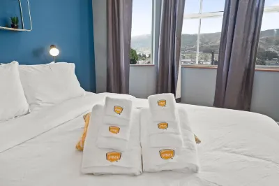 Silver Terrace Gem Stunning Spacious 2BR Residence Hotels in San Francisco International Airport