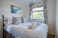 Bayview 72 - 2 Bedroom Chalet - Bayview Oxwich Hotels in Penrice