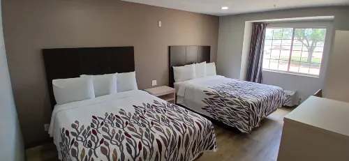 Red Roof Inn & Suites Euless - DFW Airport Southwest فنادق في Euless