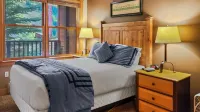 Ski-in Access and Amazing Shared Amenities - Stylish Mountain Getaway Dillon Dam Overlook Day Use Area 주변 호텔