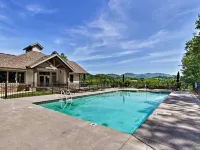 Cozy Condo with Heated Pool and Fireplace - Charming Modern Retreat Hotels in Blount County