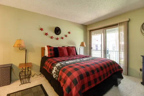 Charming Condo with Community Pool and Spa - Delightful Mountain Retreat Hotels in Sisters