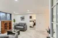 Stunning Mountain Views and Inviting Patio - Cozy Garden Retreat