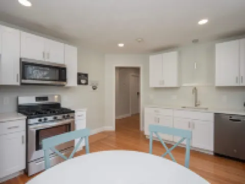 Cozy College Hill Retreat with Stylish Living - Charming Getaway