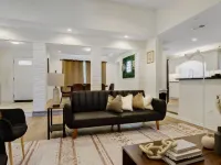 Private Lagoon Pool and Game Room Retreat - Gorgeous Oasis