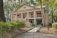 Gorgeous Golf Retreat with Beach Gear - Inviting Coastal Getaway Hotel dekat Pawleys