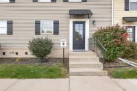 Game Day HQ! 3 Level 5Br Townhome for 10 --> 5 Min Drive to Notre Dame Events