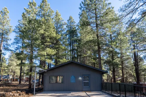 Scenic Trail Access and Modern Amenities - Charming Cozy Haven