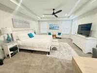 Beach Oasis and Game Room - Stunning Modern Retreat