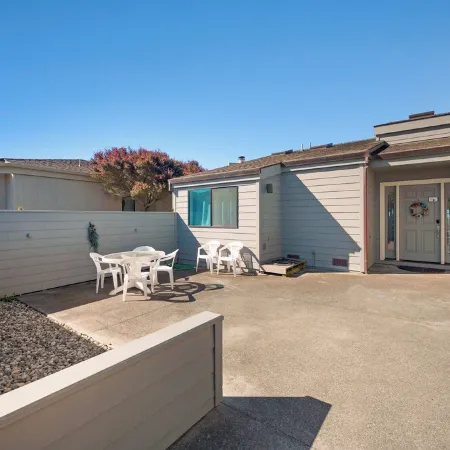 3bd2.5ba Ocean/Mountain View Single Level Spacious House sleeps 8